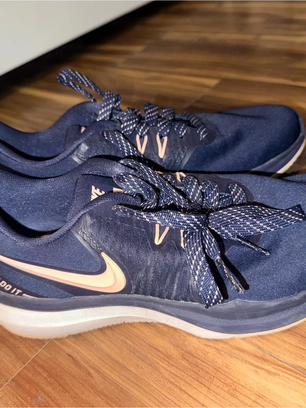 Nike lightweight trainers